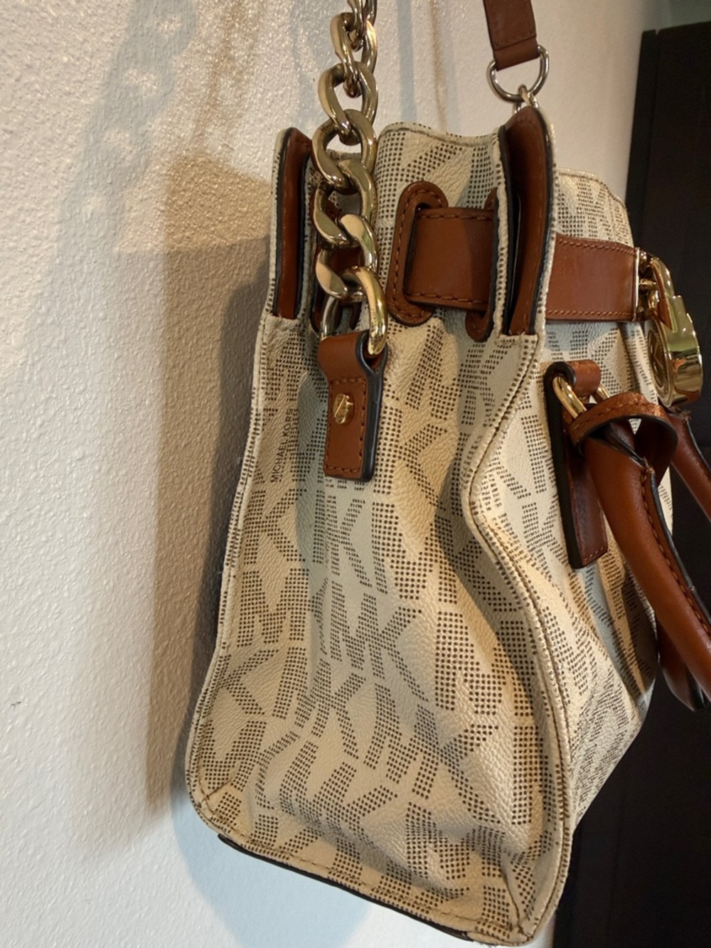 Michael Kors Beige & Brown MK Logo Satchel with Gold Hardware - Picture 4 of 12